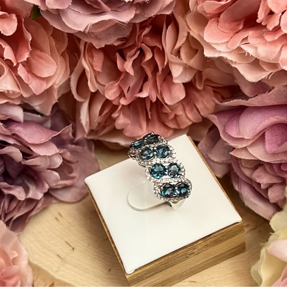 Stunning 3.77 Carat London Blue Topaz Ring with White Topaz Accents - Picture 10 of 17